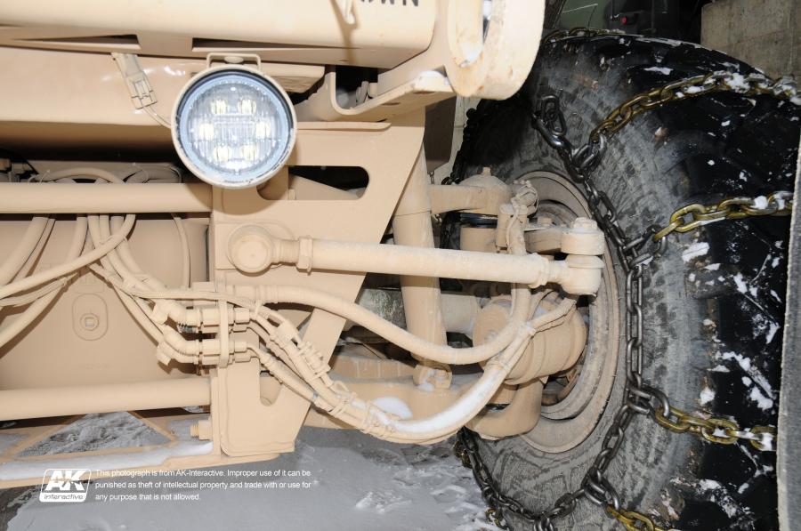 Детали экстерьера Oshkosh M-ATV 2009 года  (фото 86 из 676)